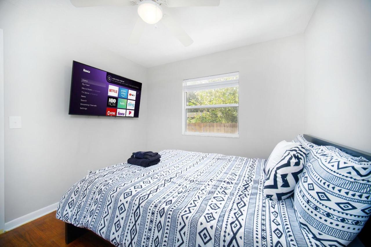 King Bedroom 2Bed1Bath Sleeps 4 Close To Town Center Downtown Beach Mayo Clinic Jacksonville Bagian luar foto